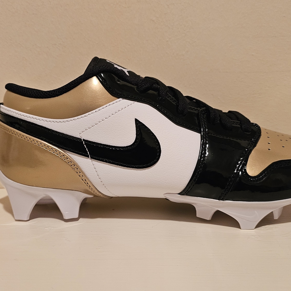 Nike Air Jordan 1 Low Football Cleats FJ6245-701 Men’s size 10 & 10.5 NWOB - Picture 2 of 8